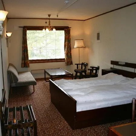 Hotel Pollfoss Gjestehus & Bismo